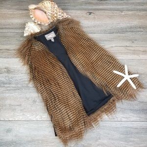 FOREVER 21 Faux Fur Feather Vest Size XS